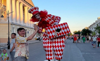 Сергей Датченко на городском празднике, фото с личной странички Сергея