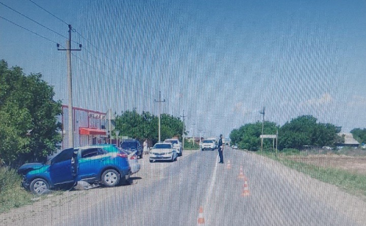 Место ДТП. Фото отдела пропаганды УГАИ по Ростовской области