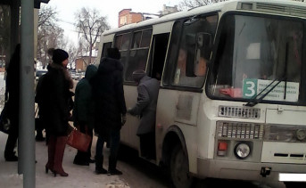 Автобус №3 в центре Азова. Фото из архива ruffnews.ru
