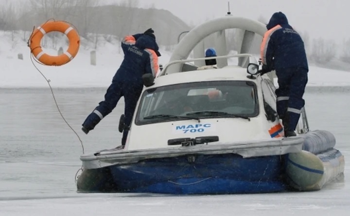 Спасение на воде. Фото Олега Укладова