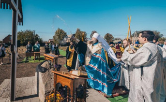 Чин освящения закладного камня в Новоалександровке. Фото администрации Азовского района