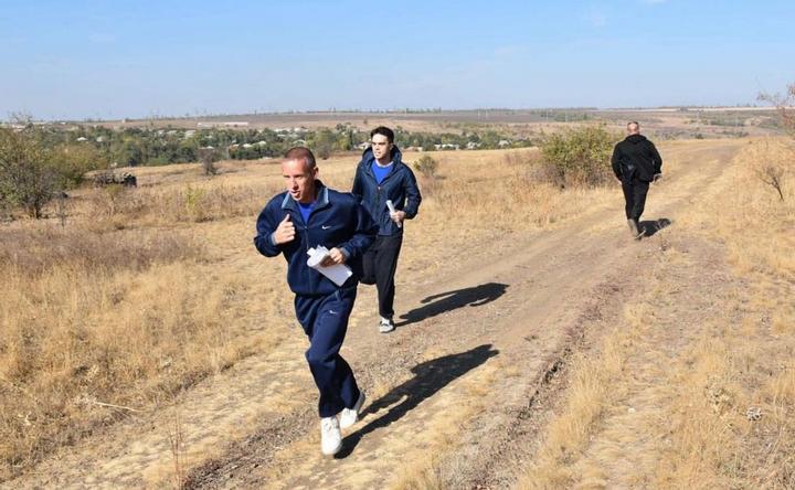 Спортсмены–спасатели на дистанции. Фото администрации Азовского района