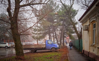 Туман на улице Ленина утром. Фото Сергея Студеникина