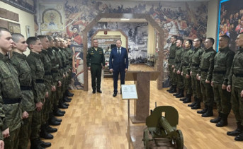 Призывники Президентского полка на сборном пункте в Батайске. Фото donland.ru