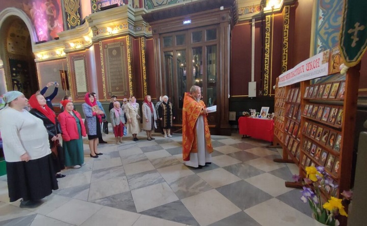 Выставка в соборе. Фото пресс-службы Вознесенского собора