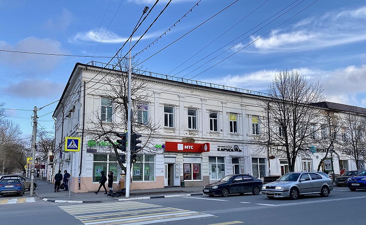 Здание бывшего кинотеатра «Победа». Фото ru.wikipedia.org