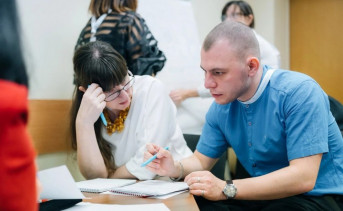 Сергей Шрайнер с коллегой. Фото donland.ru