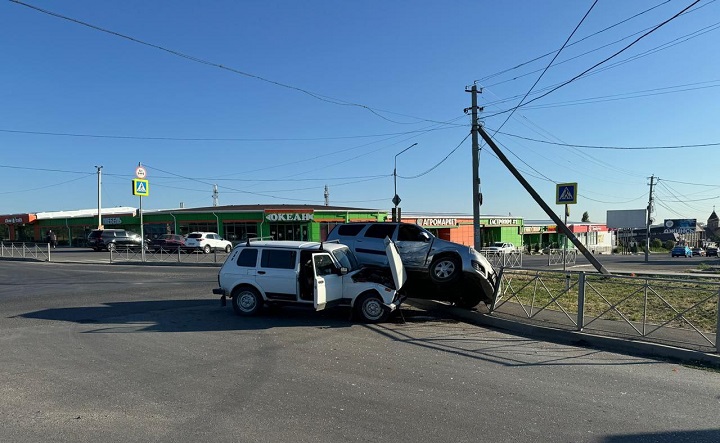 Место ДТП. Фото отдела пропаганды УГИБДД по Ростовской области