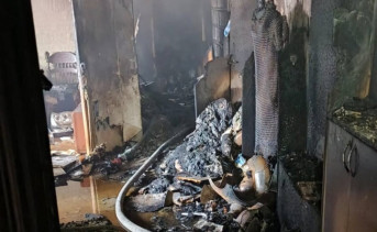 Сгоревшая квартира. Фото пресс-службы МЧС России по Ростовской области