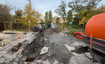 Ремонт ливнёвки под Чёрным мостом в Таганроге. Фото telegram-канала Светланы Камбуловой