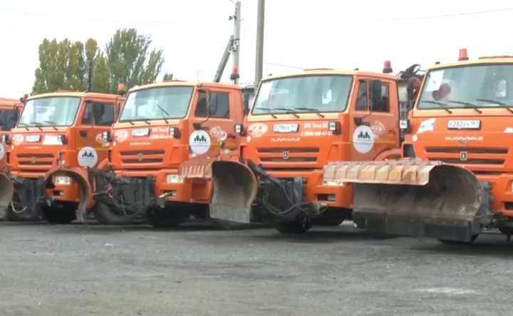 Снегоуборочная техника в Таганроге. Фото telegram-канала Светланы Камбуловой