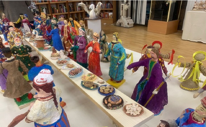 Композиция кукол «Меланьина свадьба». Фото Натальи Чекалиной