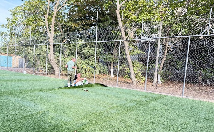 Окончание работ на спортплощадке по улице Фрунзе. Фото telegram-канала Константина Хмельницкого