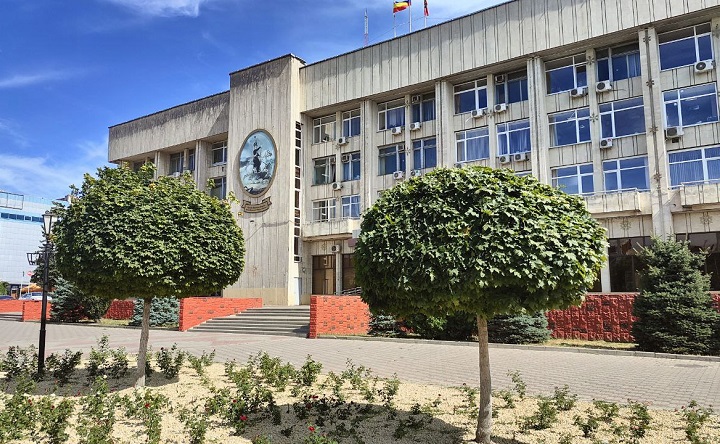 Здание администрации Новочеркасска. Фото Ксении Егоровой