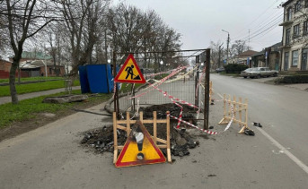 Место обрушения самотечного коллектора. Фото telegram-канала Светланы Камбуловой