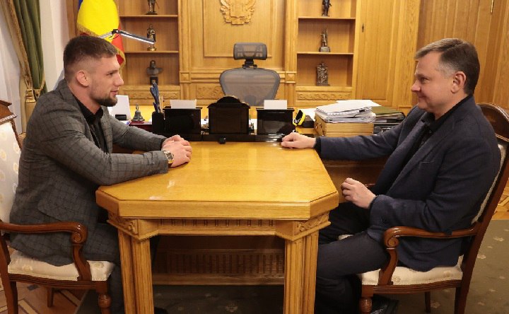 Встреча Юрия Слюсаря и Андрея Гончарова. Фото пресс-службы губернатора