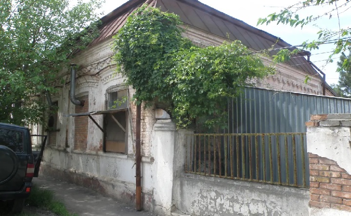 Дом Кравцова из двух частей с магазином внизу. Фото сайта наследие.дом.рф