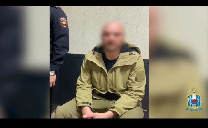 Подозреваемый в мошенничестве. Скриншот видео telegram-канала МВД России по Ростовской области