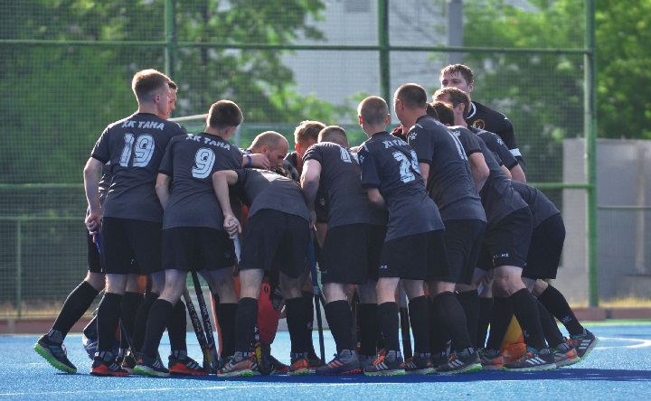 Игроки хоккейного клуба «Тана». Фото официальной страницы ВК хоккейного клуба «Тана»