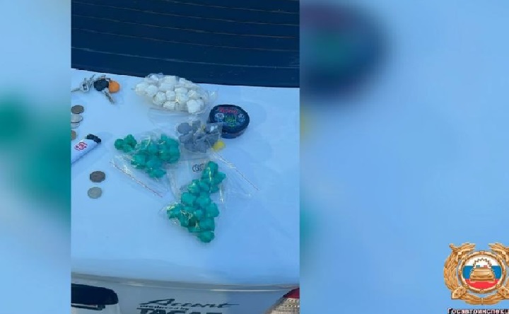 Изъятые нркотики. Скриншот видео пресс-службы Госавтоинспекции Ростовской области