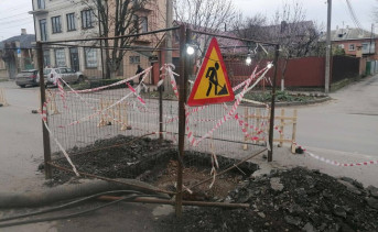 Место ремонта канализационного коллектора в переулке Смирновском. Фото telegram-канала Светланы Камбуловой