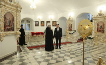 Юрий Слюсарь и митрополит Ростовский и Новочеркасский Меркурий. Фото пресс-службы губернатора