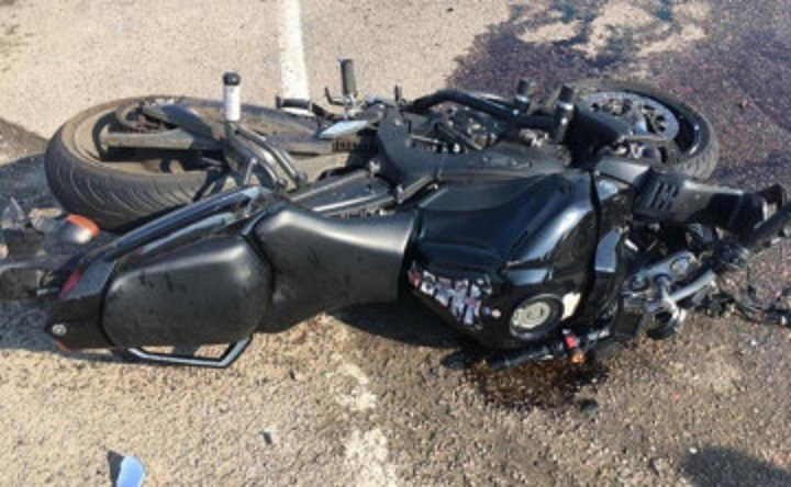 Разбившийся мотоцикл. Фото для иллюстрации отдела пропаганды ГИБДД по Ростовской области