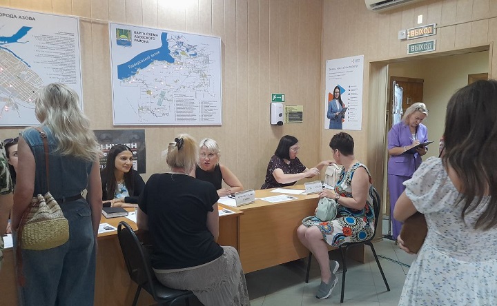 Участники ярмарки. Фото Ольги Максимовой