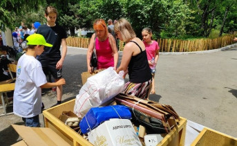 Сбор макулатуры. Фото пресс-службы компании «Экоград-Н»