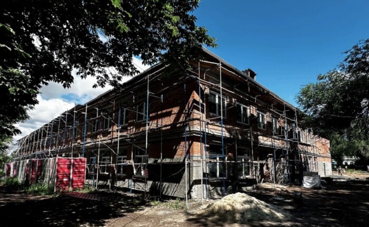 Школа №22 в процессе ремонта. Фото Дениса Лагутина