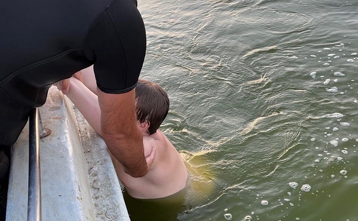 Спасение утопающего. Фото ДПЧС Ростовской области