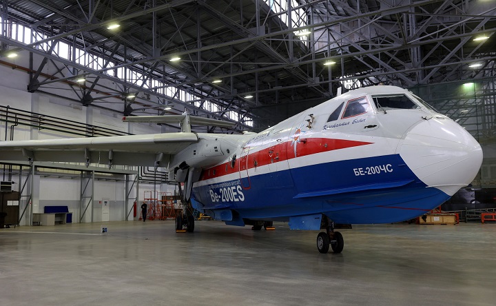 Самолёт-амфибия БЕ-200. Фото пресс-службы губернатора Ростовской области