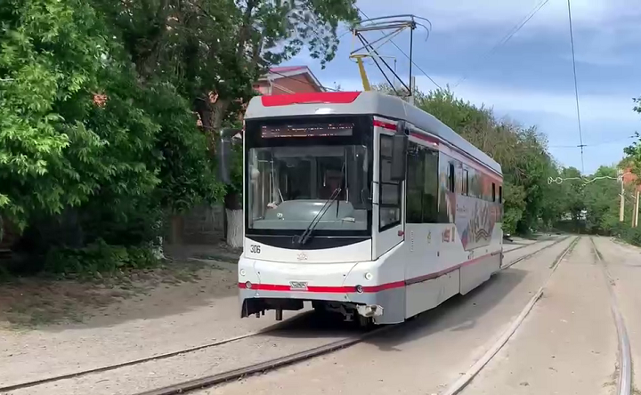 Трамвай. Скрин видео telegram-канала Алёны Беликовой