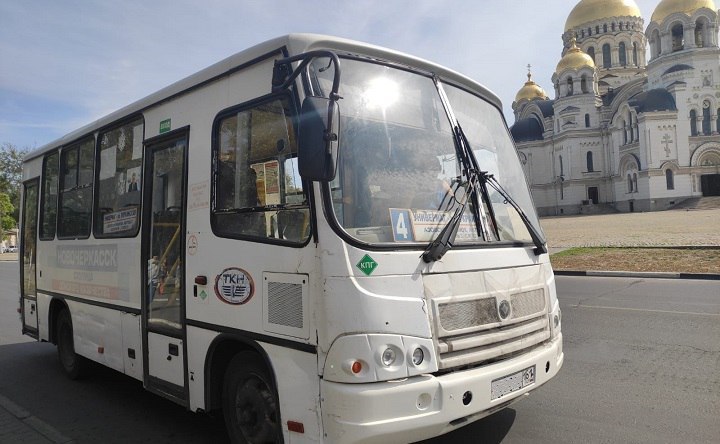 Автобус на маршруте № 4. Фото Татьяны Боровской