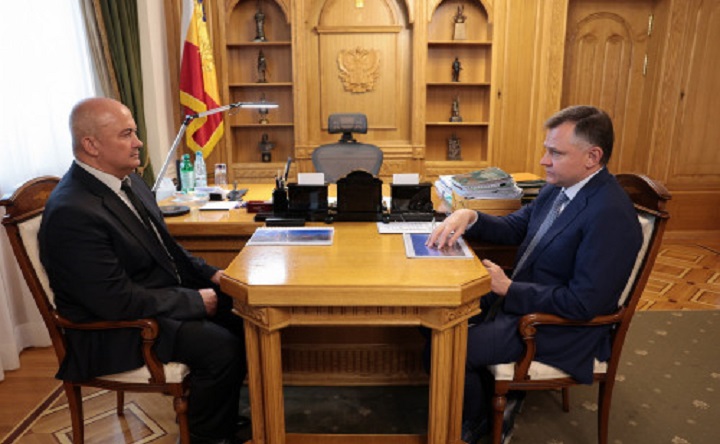 Участники встречи. Фото пресс-службы губернатора