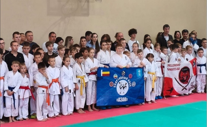 Участники фестиваля. Фото пресс-службы администрации Азова