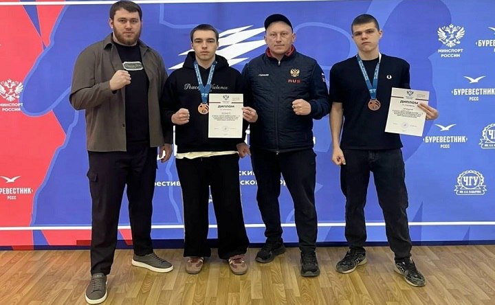 Призёры соревнований. Фото с официальной страницы спортшколы №3 в ВКонтакте