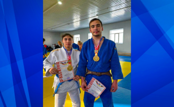 Анжела Юзбашян и Мурат Тленкопачев. Фото пресс-службы ЮРГПУ (НПИ)