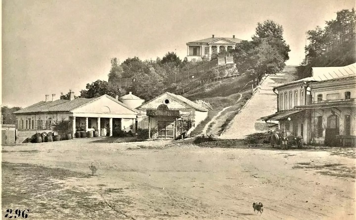 «Градоначальнический спуск». Архивное фото из статьи Киричек М. С. «Спуски Таганрога»