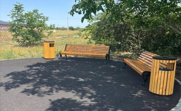 Сквер в переулке Выходном. Фото пресс-службы администрации Азова