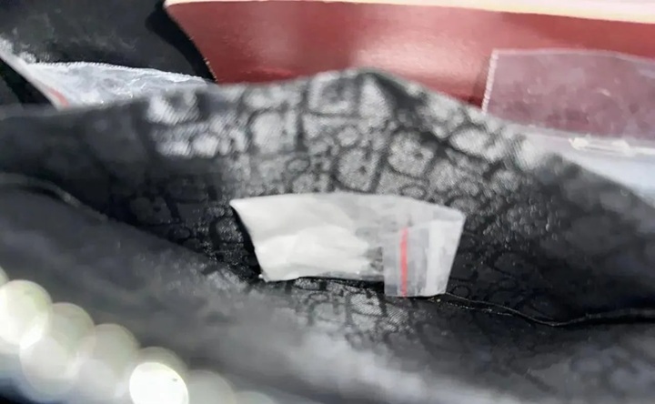 Обнаруженное запрещённое вещество. Фото пресс-служба ГУ МВД по Ростовской области