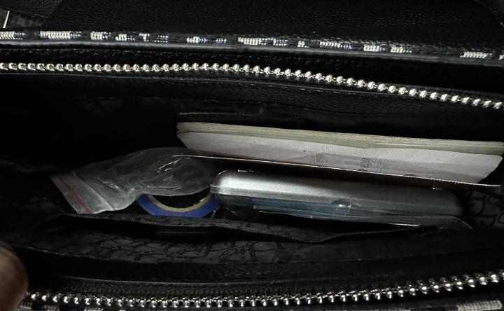 Обнаруженное запрещённое вещество. Фото пресс-службы МУ МВД России «Новочеркасское»