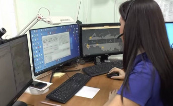 Оператор службы спасения. Фото  telegram-канала Светланы Камбуловой