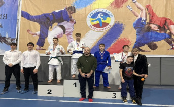 Награждение участников. Фото с официальной страницы спортшколы в ВКонтакте