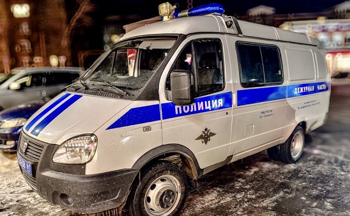 Полицейская машина в Таганроге. Фото ruffnews.ru