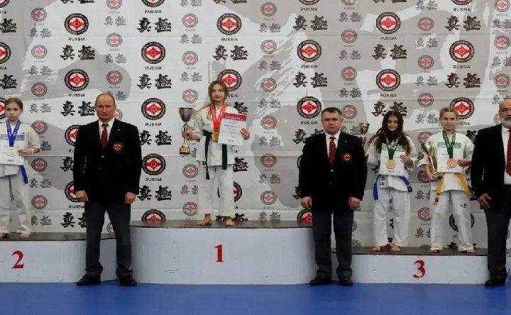 Призёры турнира. Фото telegram-канала МБОУ СОШ №17 Азова