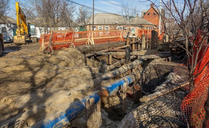 Ремонт коллектора в Таганроге. Фото telegram-канала Светланы Камбуловой