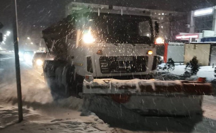 Уборка снега Фото telegram-канала Павла Исакова