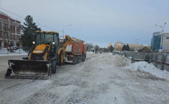 Уборка снега. Фото telegram-канала Павла Исакова