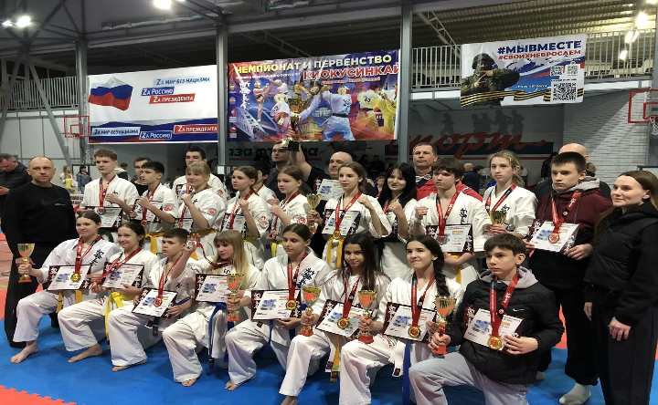 Участники турнира. Фото с официальной страницы спортшколы № 1 в ВКонтакте